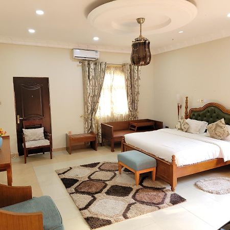 Afri-Royal Hotel Акра Екстериор снимка