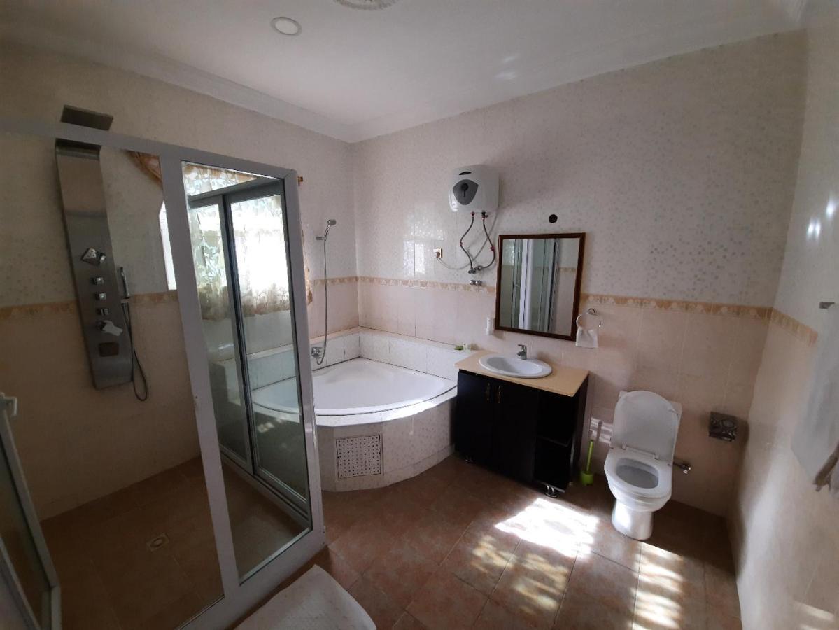 Afri-Royal Hotel Акра Екстериор снимка